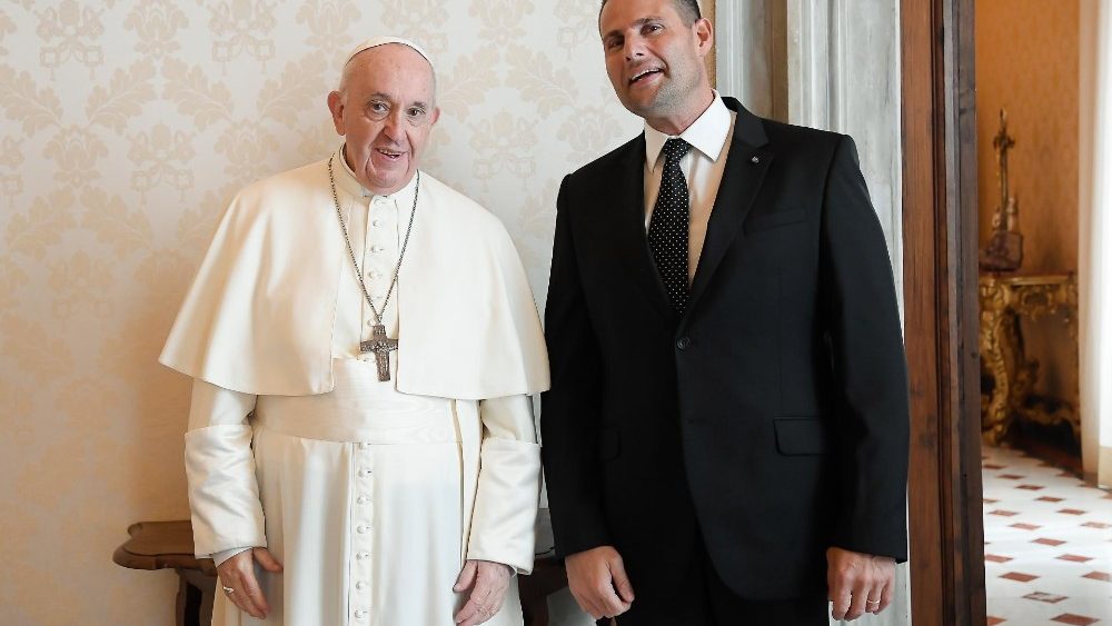 Com o Papa Francisco, o primeiro-ministro de Malta, Robert Abela (Vatican Media)