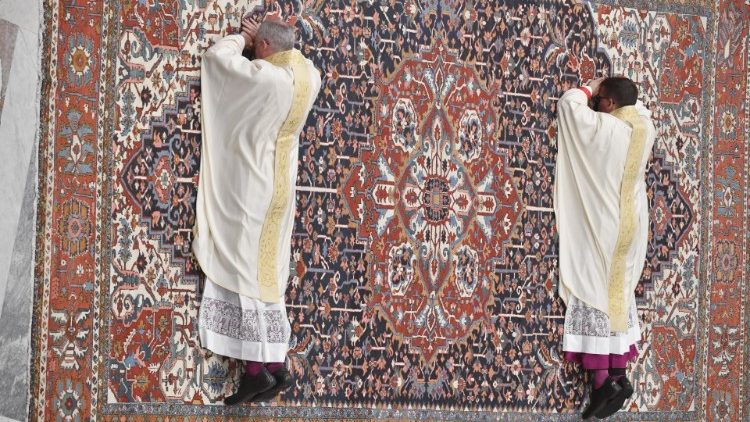 Alcuni momenti dell'Ordinazione episcopale di monsignor Guido Marini e di monsignor Andrés Gabriel Ferrada Moreira