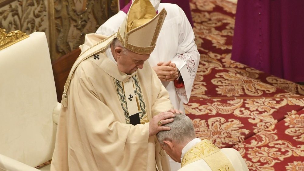 Ordenação episcopal na Basílica de São Pedro
