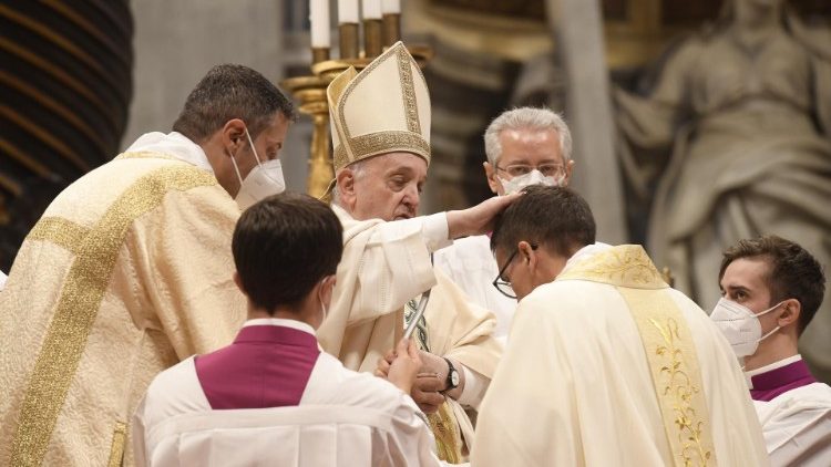 Monseñor Andrés Gabriel Ferrada Moreira