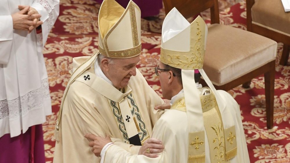 Ordenação episcopal na Basílica de São Pedro