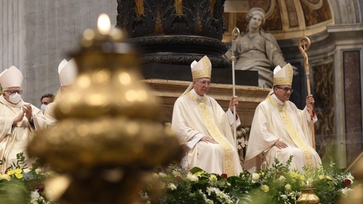 I due nuovi vescovi al termine della celebrazione