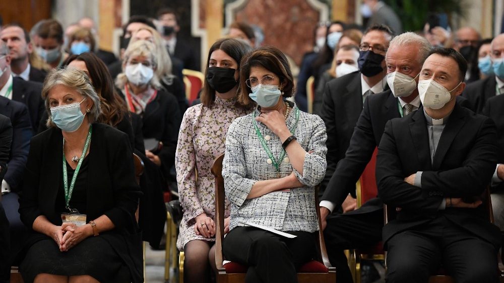 Na Sala Clementina, o encontro do Papa com membros da Fundação Centesimus annus