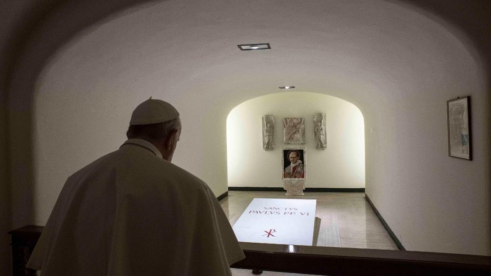 Visita à cripta vaticana