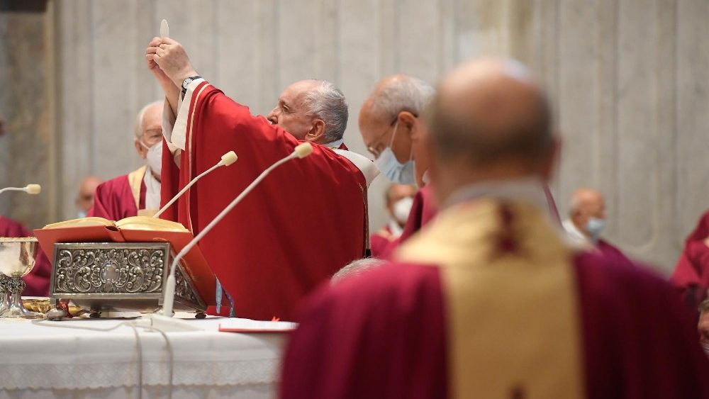 Messe pour les cardinaux et évêques décédés au cours de l'année, 4 novembre 2021