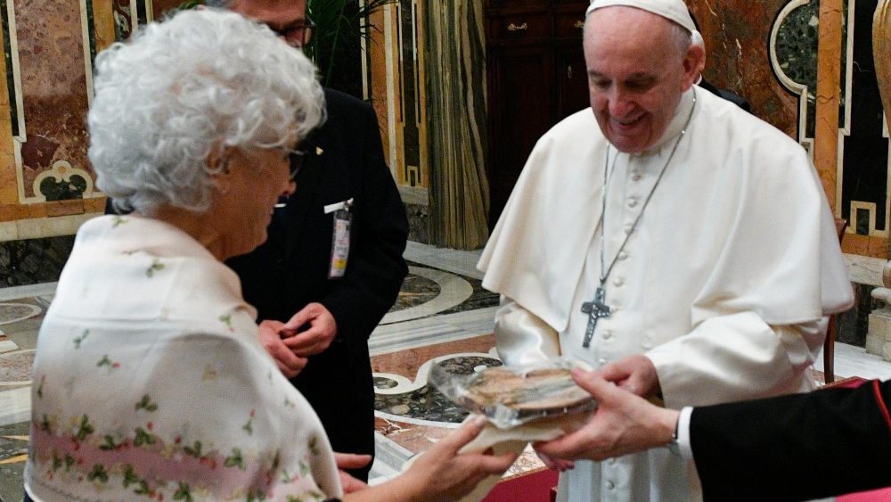 Papa Francisco recebe em audiência membros da Ordem Franciscana Secular