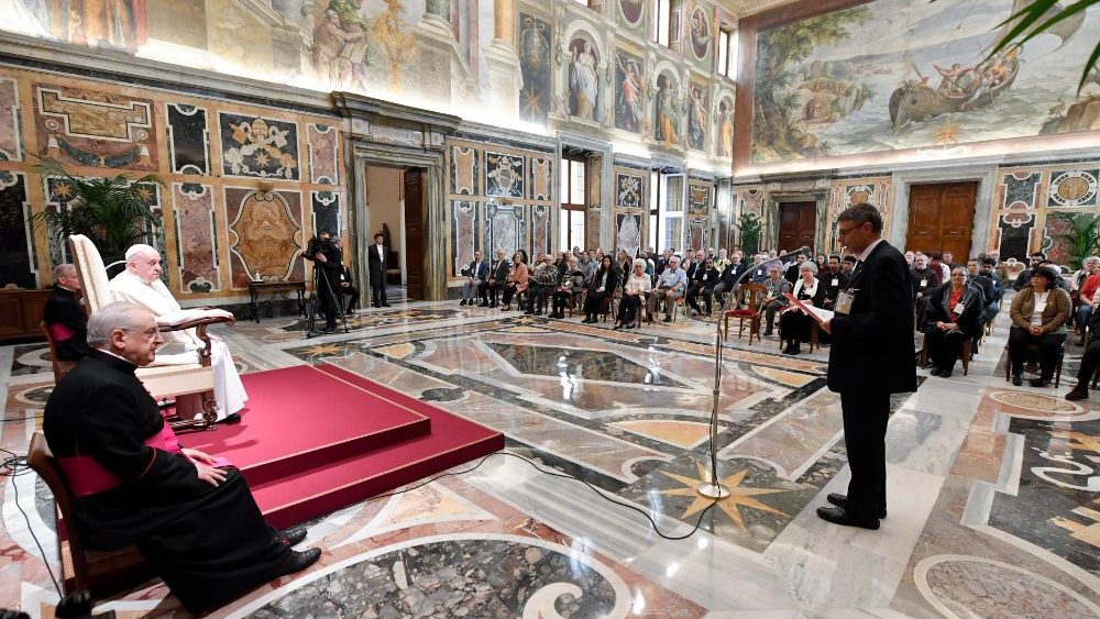 Papa Francisco recebe em audiência membros da Ordem Franciscana Secular