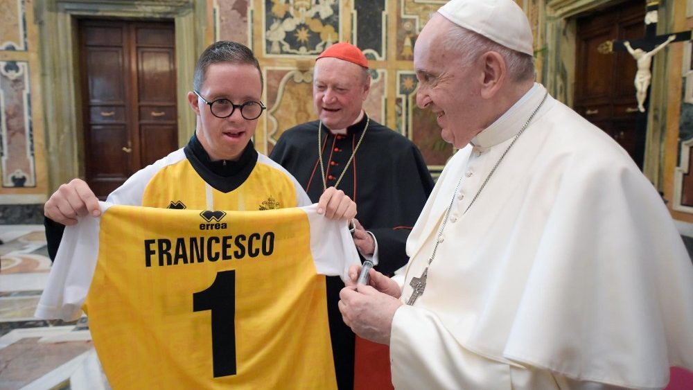El Papa Francisco se encuentra con la World Rom Organization