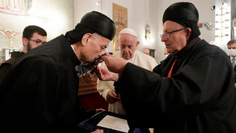 Stretnutie pápeža s katolíckou komunitou v Maronitskej katedrále Milostivej Panny Márie v Nikózii