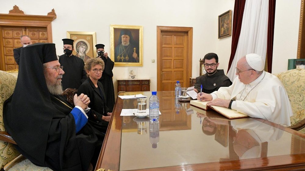 2021.12.03 Viaggio apostolico a Cipro e in Grecia Visita di Cortesia a Sua Beatitudine Chrysostomos II