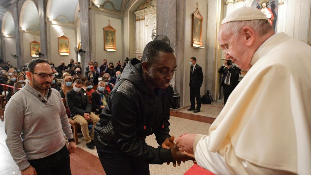 Záber zo stretnutia: Utečenci, ktorí  sa podelili o svedectvá