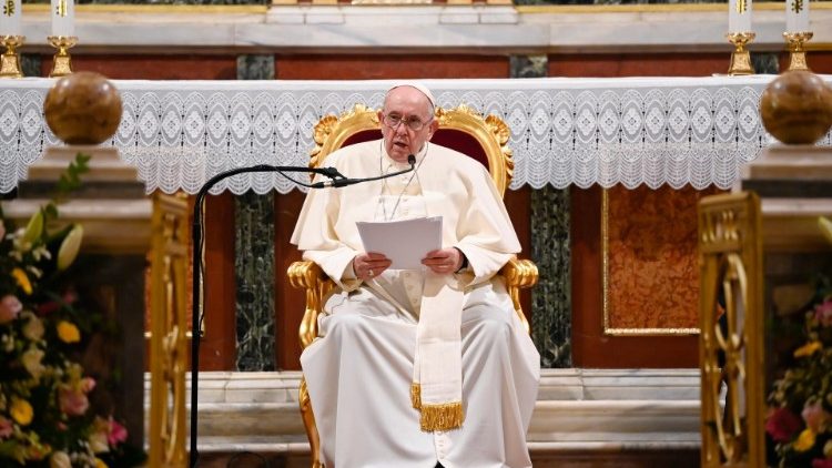 Pope Francis meets clergy, religious, laypeople in the Cathedral of St. Dionysius