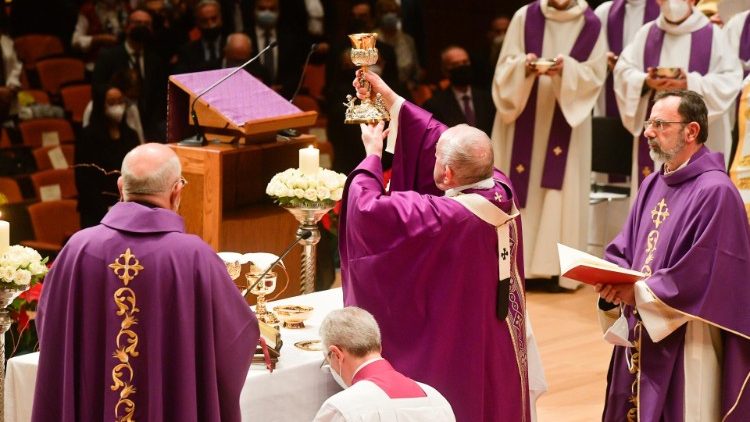 Misa ya Papa katika Ukumbi wa Tamasha Megaron,Atene Ugiriki tarehe 5 Desemba 2021