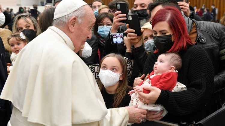 Aula Paolo VI: Francesco incontra i dipendenti della Santa Sede e del Governatorato.