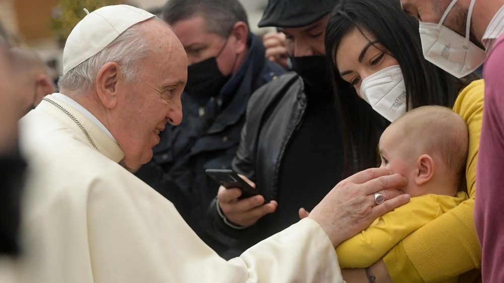 Papa com os funcionários do Vaticano e seus familiares