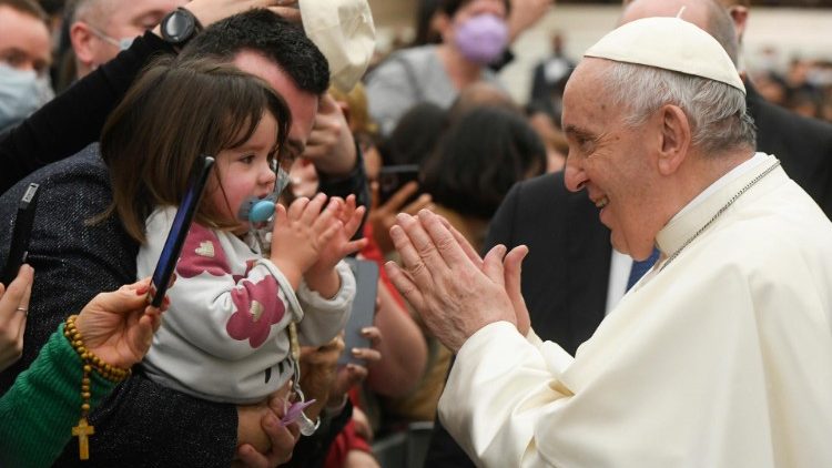 Papst Franziskus bei einer Generalaudienz (Archivfoto)