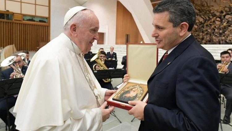 Papst Franziskus bei der Audienz für die "Associazione Santi Pietro e Paolo"