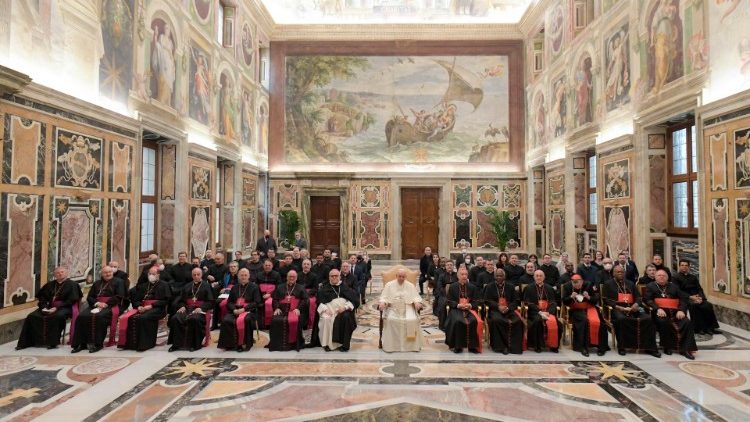 Papież: podtrzymujcie ogień wiary i zapalajcie nim innych