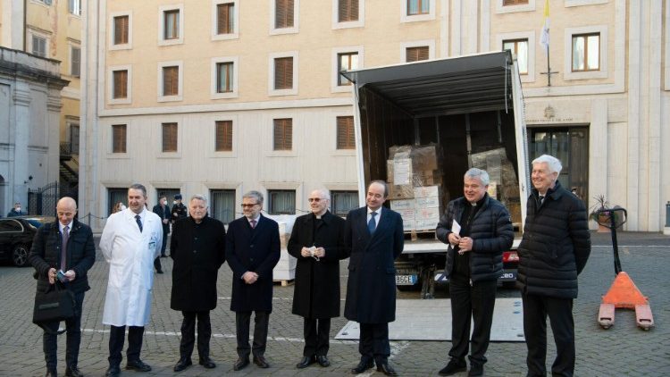 Uniwersytet w Mediolanie przekazał Papieżowi leki dla Tanzanii
