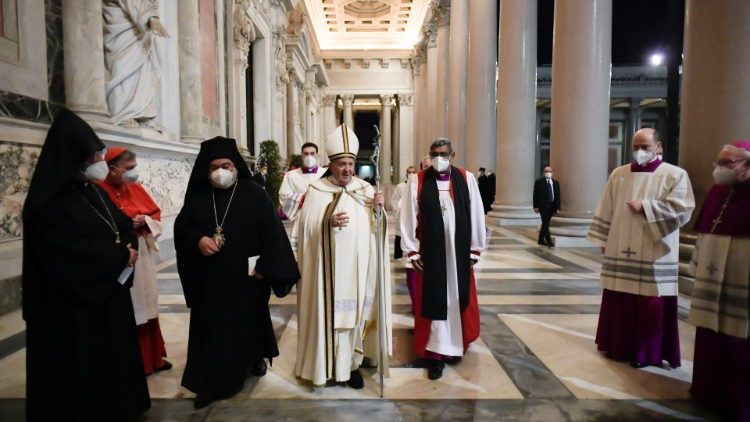 Pope Francis with representatives of Christian churches at the 2022 Ecumenical Vespers
