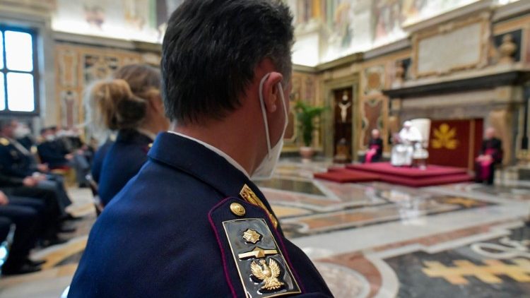 Audience avec les membres de l'Inspectorat de la sécurité publique vaticane, le 3 février 2022