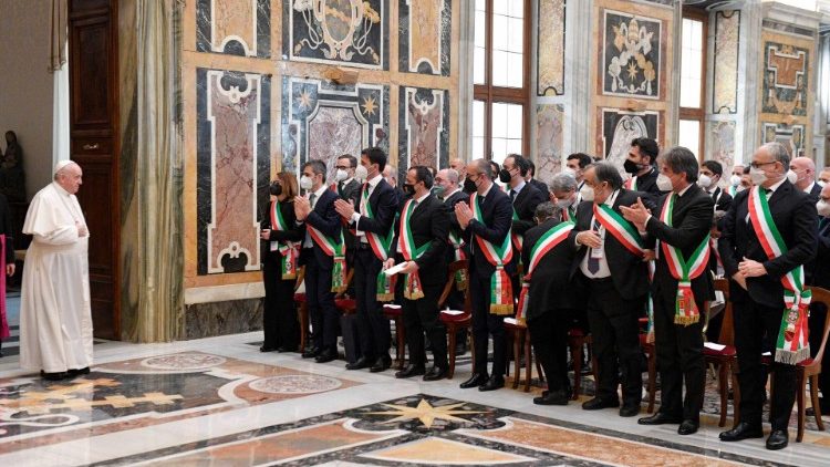 Папа падчас аўдыенцыі для італьянскіх мэраў