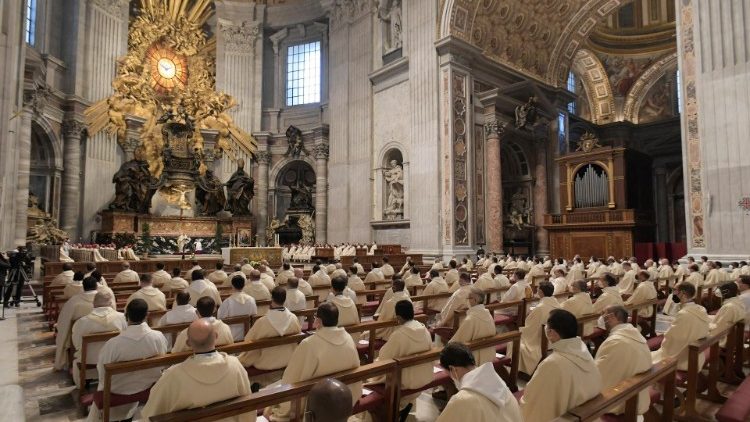 Sacerdotes na Basílica de São Pedro