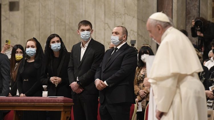 La delegación ucraniana presente en la Vigilia Pascual