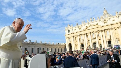 Pope at Audience: Elderly must be loved and honoured