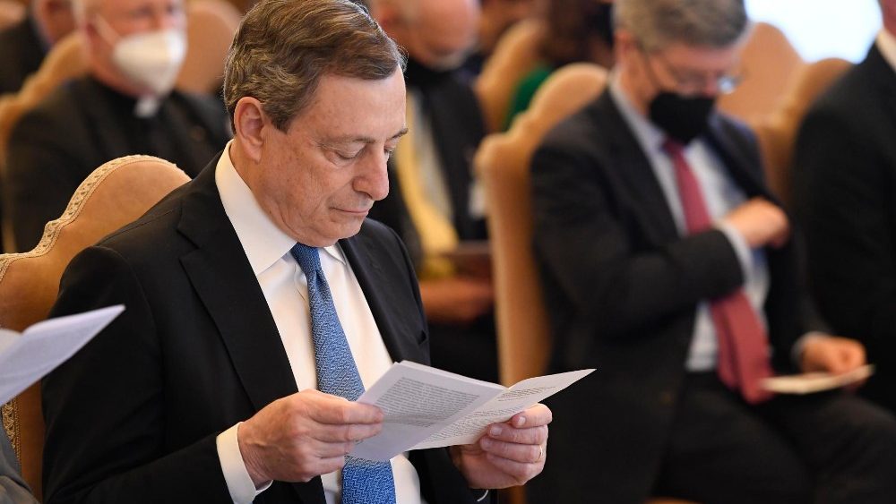 Encontro com os participantes da Plenária da Pontifícia Academia das Ciências Sociais, o Primeiro Ministro italiano Mario Draghi