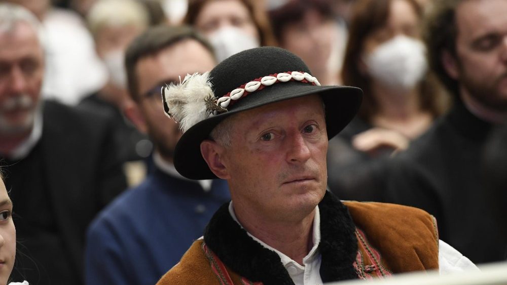 Pellegrini in abiti tipici