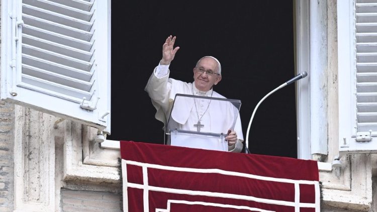 Papst Franziskus beim Regina Coeli 