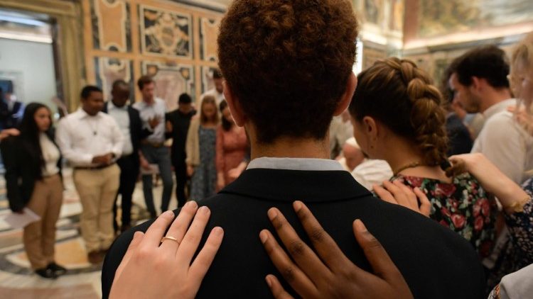 Pope Francis and the Chemin Neuf Political Fraternity