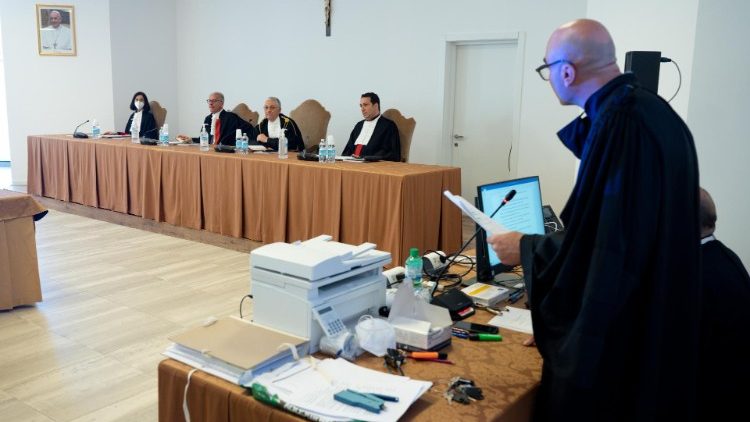 Il processo nell'Aula polifunzionale dei Musei Vaticani