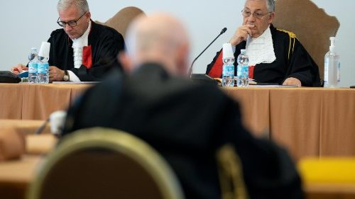 Processo vaticano, mais testemunhas de acusação: investimentos errados em Londres