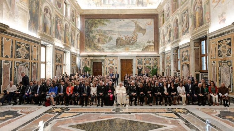 Ferenc pápa a biodiverzitás megőrzéséről szóló nemzetközi konferencia résztvevőivel a Vatikánban