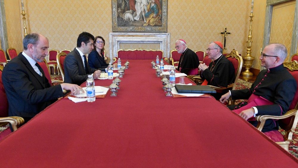 As imagens da audiência com o cardeal Parolin