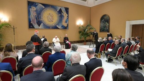 Papst Franziskus: Jugend zur Überwindung von Krisen erziehen