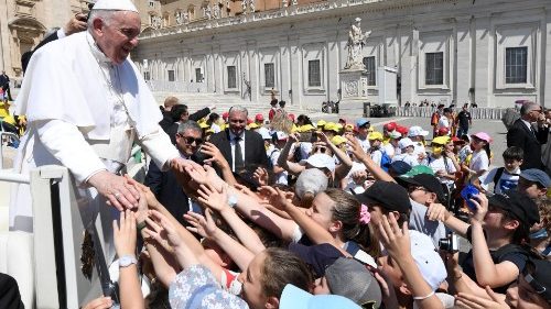 O Papa: a velhice não deve ser escondida, é o “magistério da fragilidade”