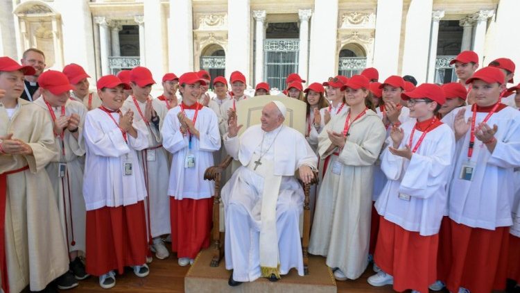 Papież: obyśmy doświadczali miłości płynącej z Eucharystii