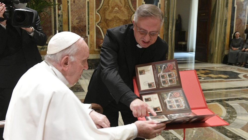 El Papa Francisco se encuentra con los Hijos de la Divina Providencia y una delegación de la Famiia Carismática de San Luis Orione