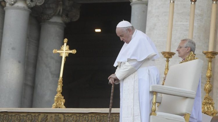 Die große Messe für die Familien im Rahmen des Weltfamilientreffens am Petersplatz in Rom (25.6.2022)
