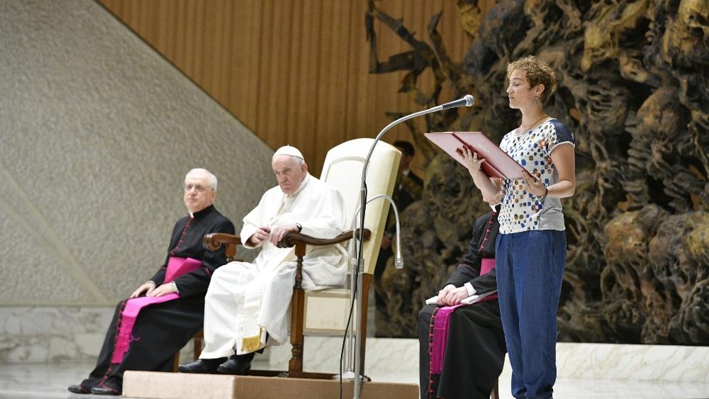 Den Lektorendienst bei der Generalaudienz am 10. August 2022 hat die deutsche Redaktion von Radio Vatikan/Vatican News übernommen