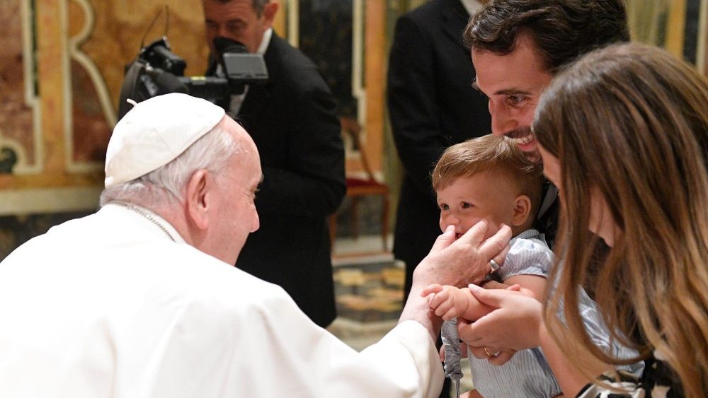 Papa Francisco com Família de Pedro Maria Guimarães de Mello