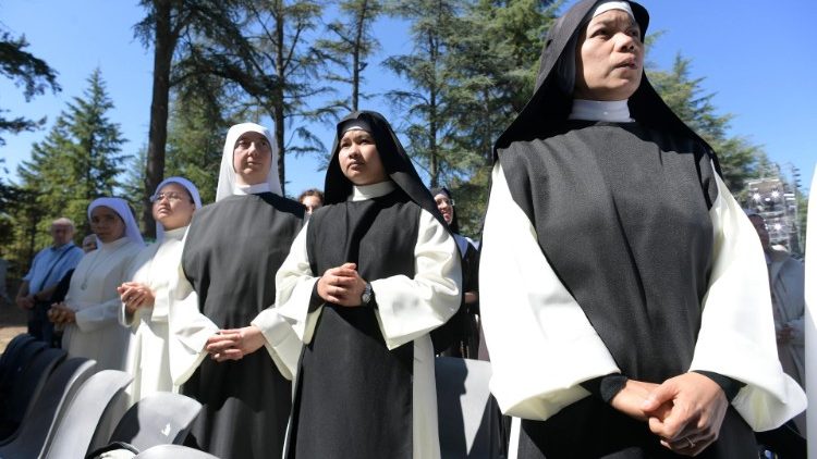 Քոլլեմաճճոյի մէջ սուրբ պատարագ