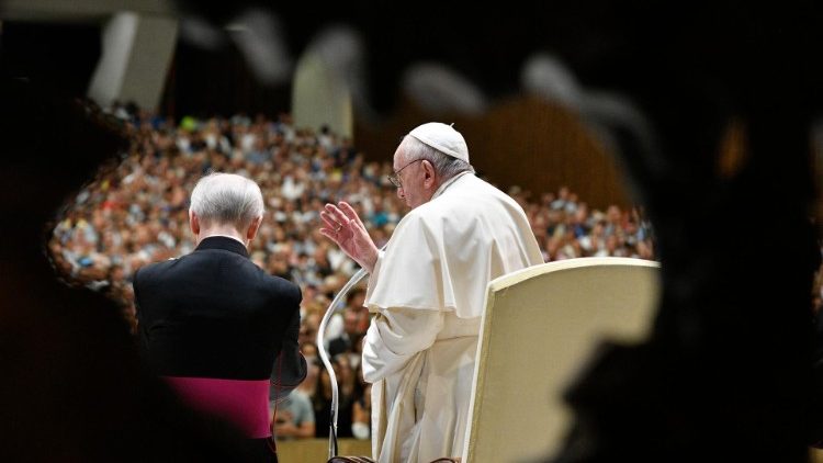 Il Papa in un momento dell'Udienza generale in Aula Paolo VI 