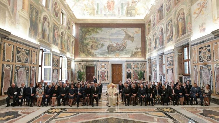 El Kollegium Kalksburg, de Viena, en Austria, es actualmente dirigido por la "Asociación de Escuelas Religiosas" con más de 450 alumnos en 21 clases.  