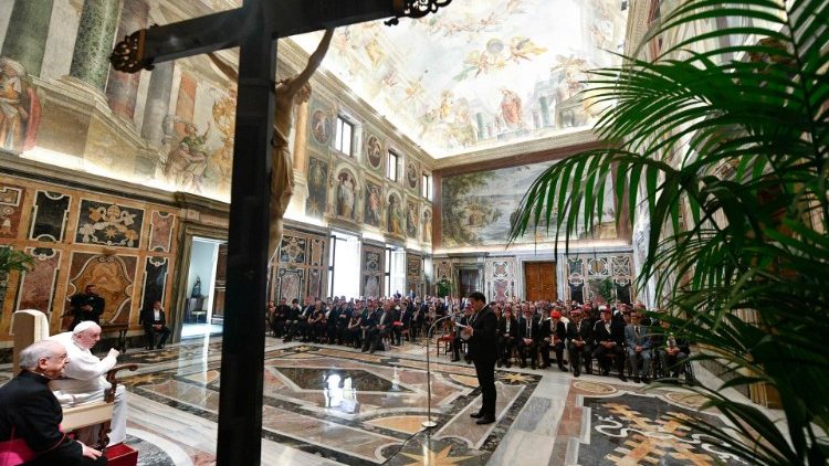 Il saluto al Papa del presidente della Società degli Studenti Svizzeri