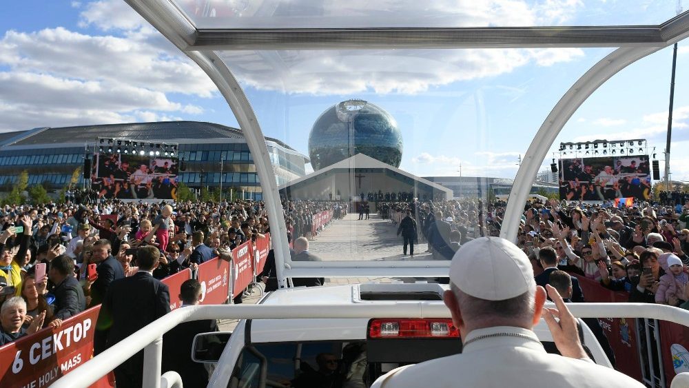 2022.09.14 Viaggio Apostolico in Kazakhstan - Santa Messa presso l'EXPO Grounds