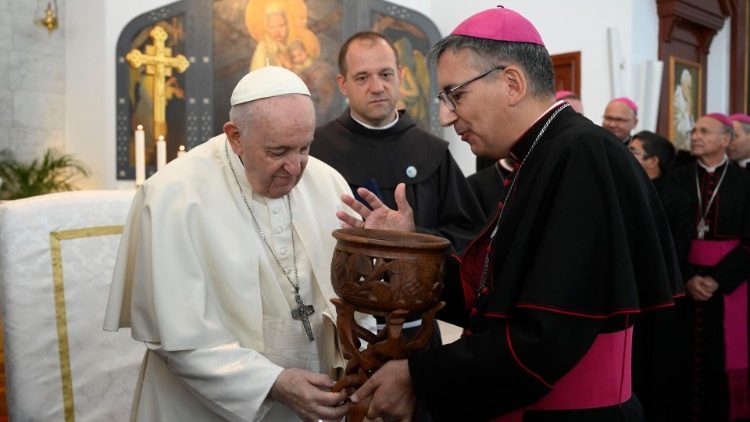 Setkání v katedrále Panny Marie, Matky ustavičné pomoci